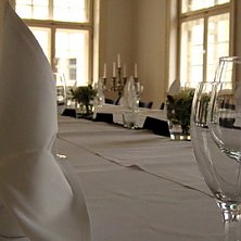 Stiftungssaal: Gedeckter Tisch