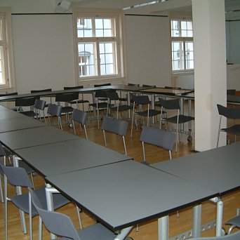 Sprechen Sie einfach die gewünschte Tischanordnung mit uns ab.
