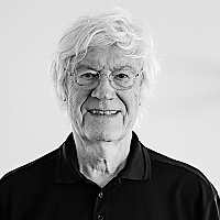 Dr. Michael Kienzle (Geschäftsführender Vorstand)